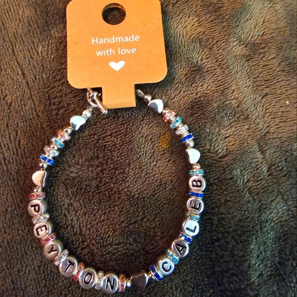 Handmade name bracelets - Picture 5 of 6